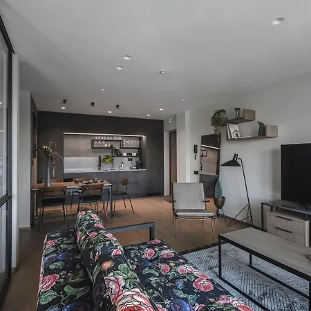 Jaukus Butas Senamiestyje Su Vaizdu I Jono Kalneli Apartman *