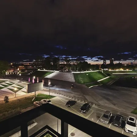 Jaukus Butas Senamiestyje Su Vaizdu I Jono Kalneli * Klaipėda