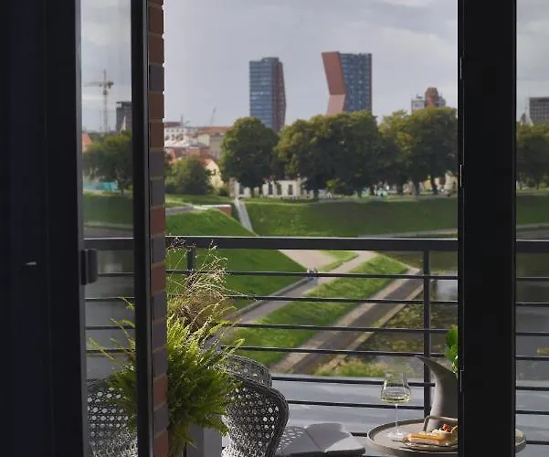 Apartman Jaukus Butas Senamiestyje Su Vaizdu I Jono Kalneli