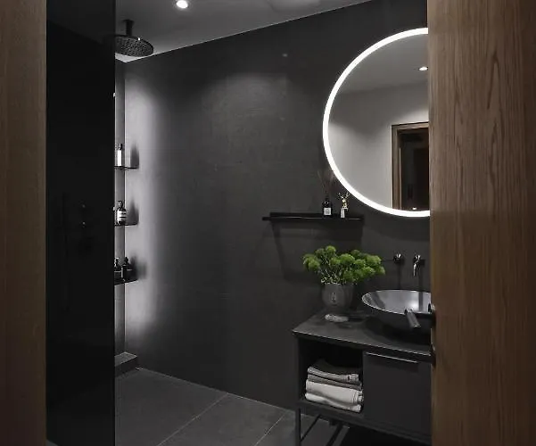 Jaukus Butas Senamiestyje Su Vaizdu I Jono Kalneli