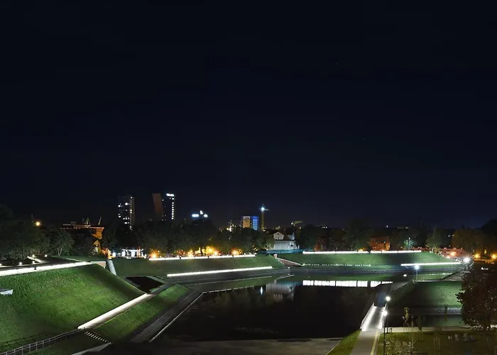 Jaukus Butas Senamiestyje Su Vaizdu I Jono Kalneli Apartman *